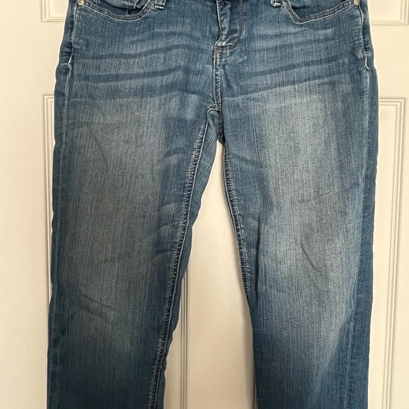 Seven7 Classic Blue Women's Cropped Jeans - Picture 1 of 6